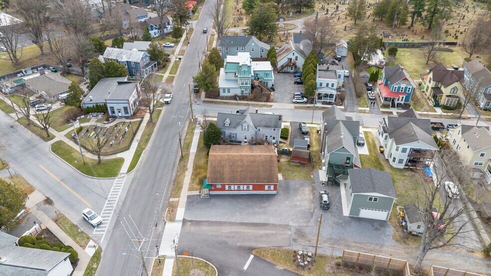More Photos Of 48 Lincoln Ave, Saratoga Springs Freestanding For Sale