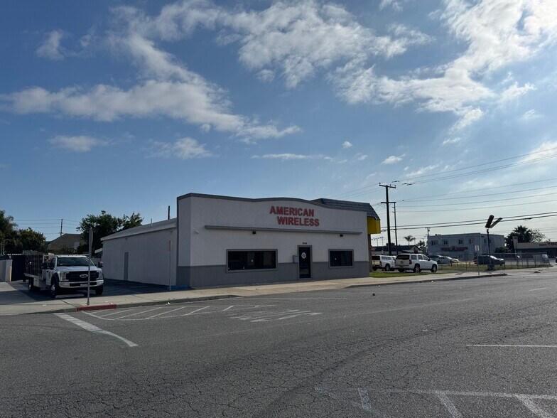 Primary Photo Of 8046 Main St, Stanton Freestanding For Sale