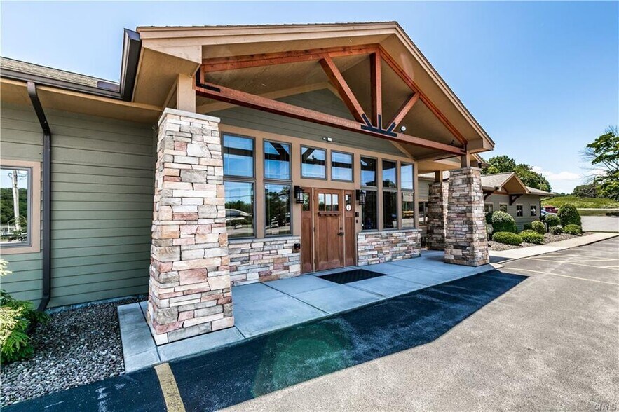 More Photos Of 4488 Onondaga Blvd, Syracuse Office For Sale