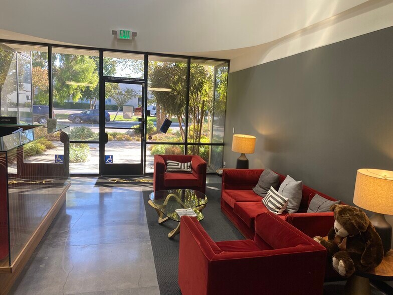 More Photos Of 9223 Eton Ave, Chatsworth Manufacturing For Lease