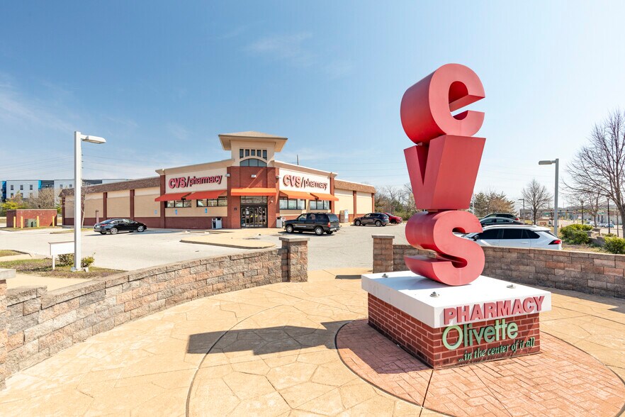 More Photos Of 9141 Olive Blvd, Olivette Drugstore For Sale