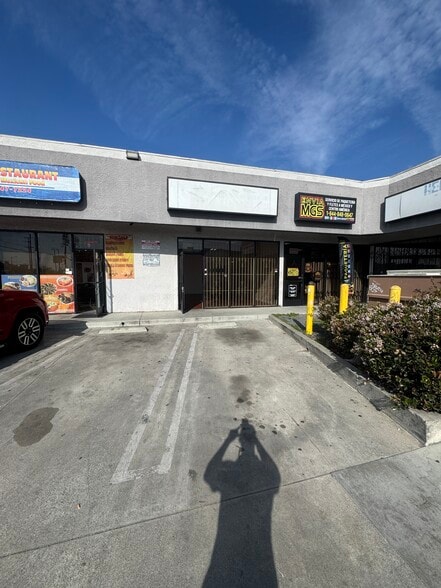 More Photos Of 11101 Sherman Way, Sun Valley Storefront Retail Office For Lease