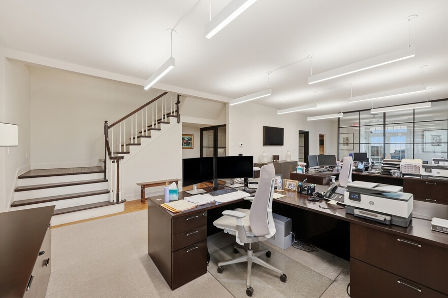 More Photos Of 131 Kentucky Ave, Lexington Freestanding For Sale