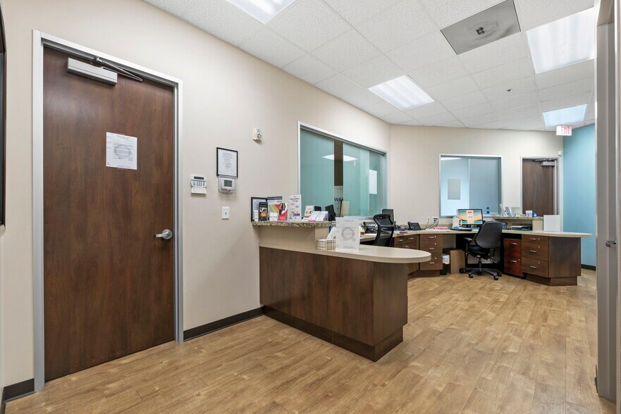 More Photos Of 7790 W Grand Pky, Richmond Medical For Lease