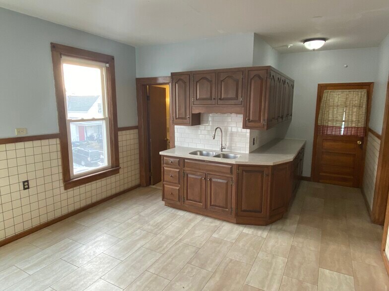 More Photos Of 66 Park Ave, Cohoes Multifamily For Sale