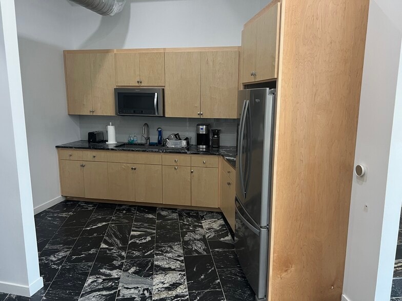 More Photos Of 6444 Burnet Rd, Austin Apartments For Sale