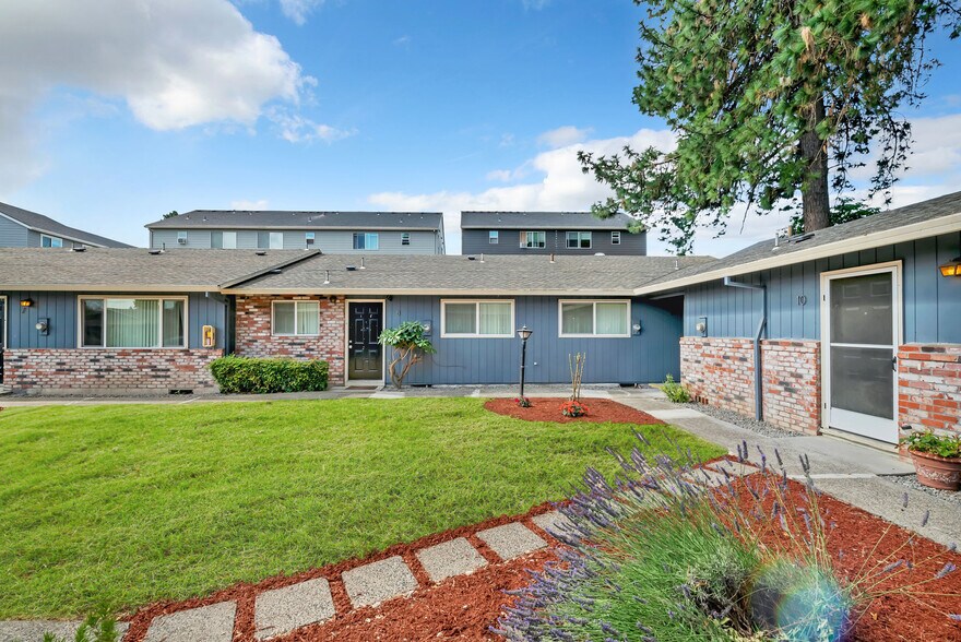 More Photos Of 18140 SW Shaw St, Aloha Apartments For Sale