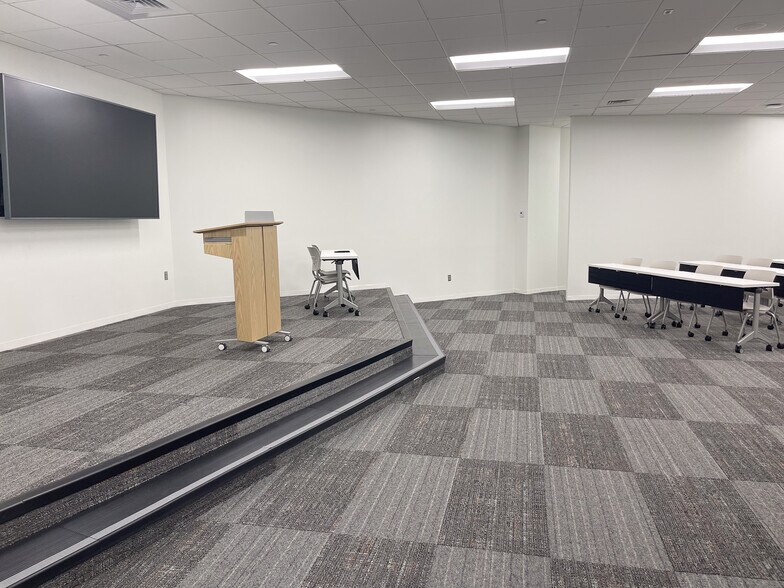 More Photos Of 500 Corporate Pky, Birmingham Office For Lease