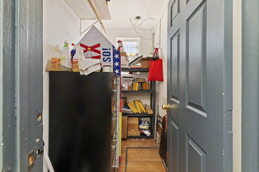 More Photos Of 16870 Merrill Ave, Fontana Freestanding For Sale