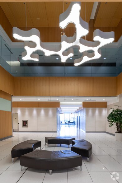 More Photos Of 200 Granville St, Vancouver Office For Sale