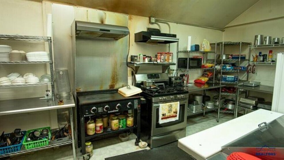 More Photos Of 15350 SD-44 Hwy, Caputa Sports And Entertainment For Sale