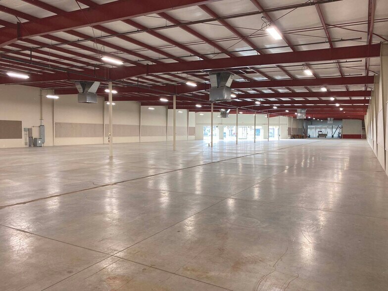 More Photos Of 2665 S Santiam Hwy, Lebanon Health Club For Lease