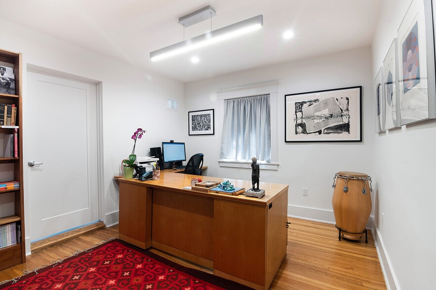 More Photos Of 1506 Crenshaw blvd, Los Angeles Office For Sale