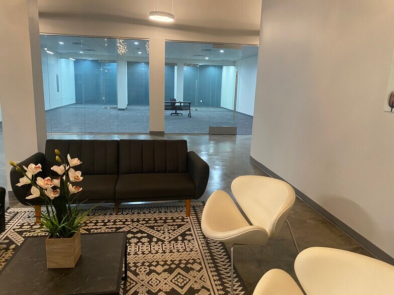 More Photos Of 1329 W Walnut Hill Ln, Irving Medical For Lease