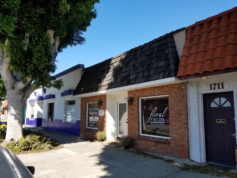 More Photos Of 1713 W Magnolia Blvd, Burbank Office For Lease