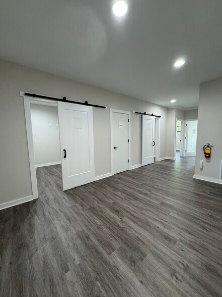 More Photos Of 6110 McFarland Station Dr, Alpharetta Office For Lease