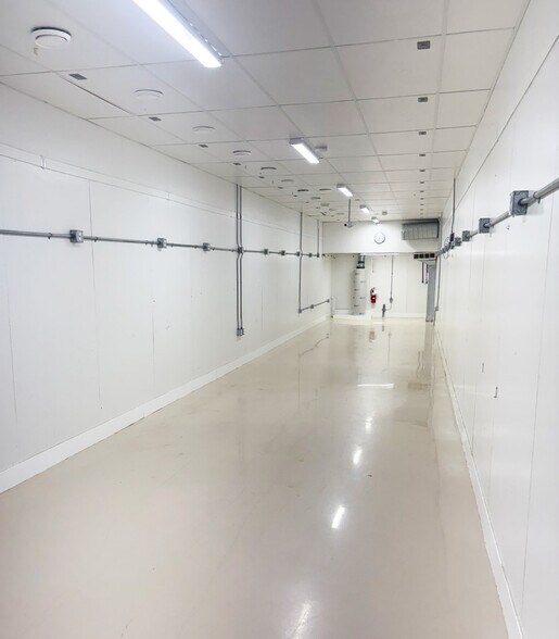 More Photos Of 273209 Rge Road 20, Rocky View No 44 Manufacturing For Sale
