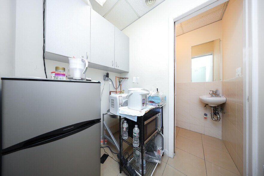 More Photos Of 863 50th St, Brooklyn Medical For Sale