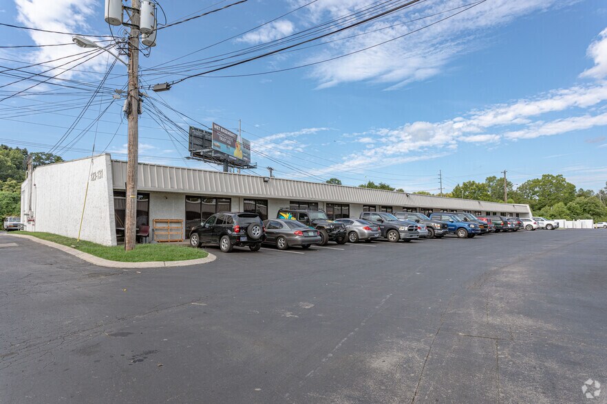 More Photos Of 118-122 Space Park Dr, Nashville Unknown For Lease