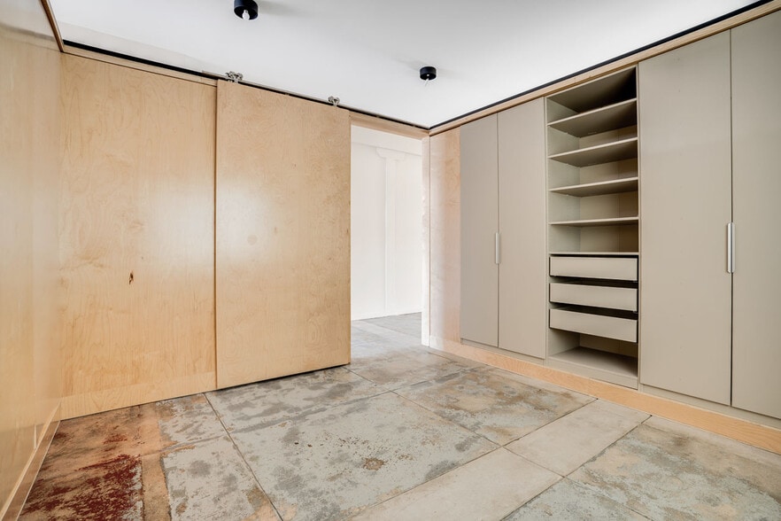 More Photos Of 6012 York Blvd, Los Angeles Office For Lease