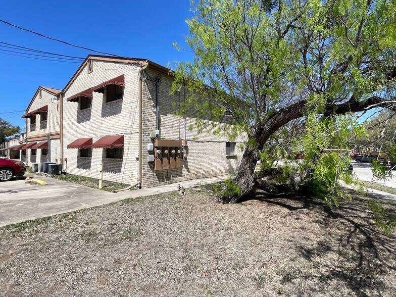 More Photos Of 602 Chauncey Dr, San Antonio Apartments For Sale
