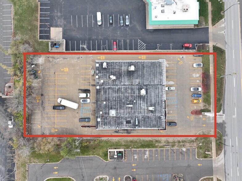 More Photos Of 7040-7060 N Wayne Rd, Westland Freestanding For Sale