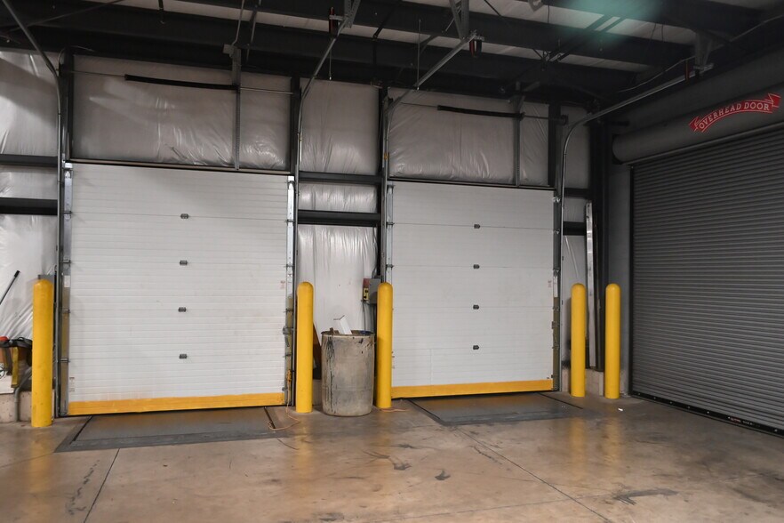 More Photos Of 1000 N Morton St, Portland Distribution For Sale