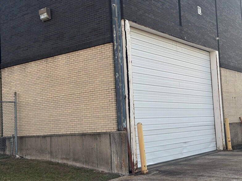 More Photos Of 801 Edwards Ave, New Orleans Distribution For Lease