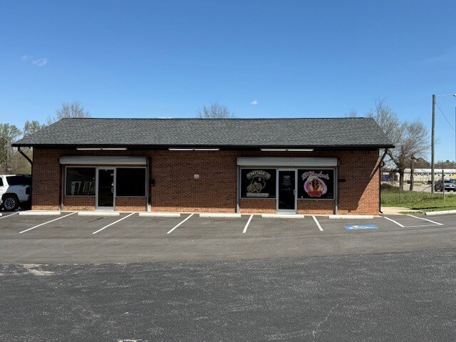 Primary Photo Of 5801 N Main St, Columbia Freestanding For Lease
