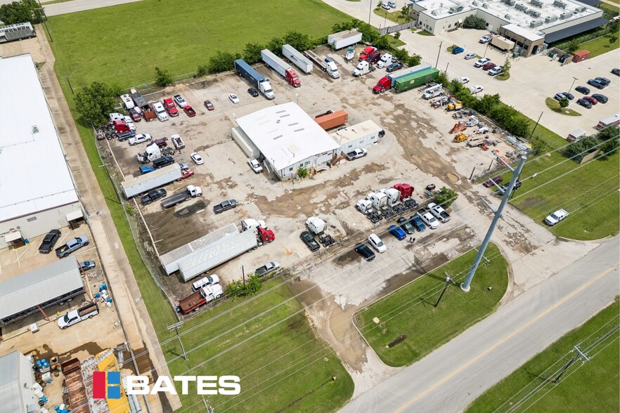 More Photos Of 1801 Commerce St, Garland Distribution For Sale