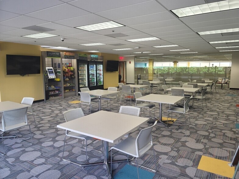 More Photos Of 3200 Robbins Rd, Springfield Office For Sale