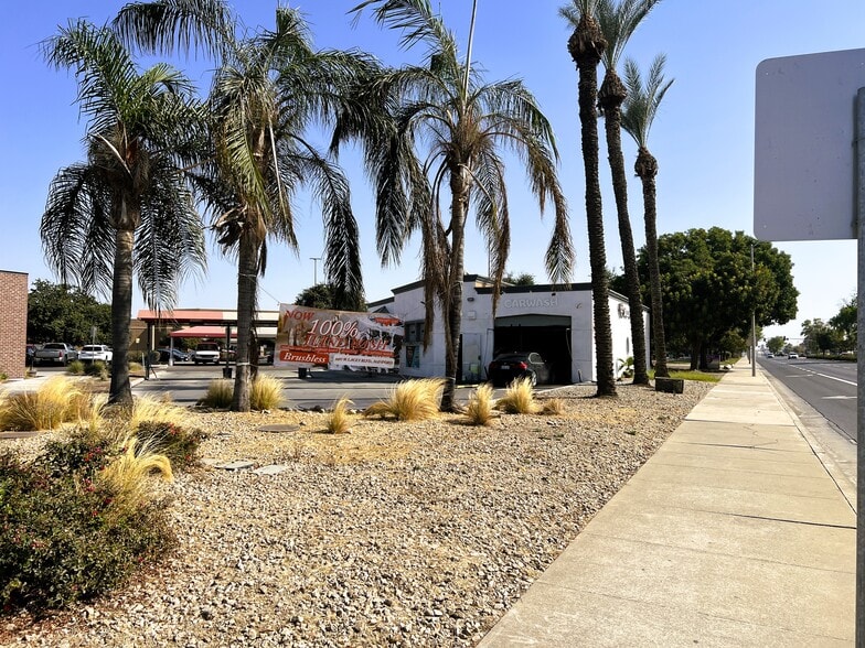 More Photos Of 1697 W Lacey Blvd, Hanford Carwash For Sale