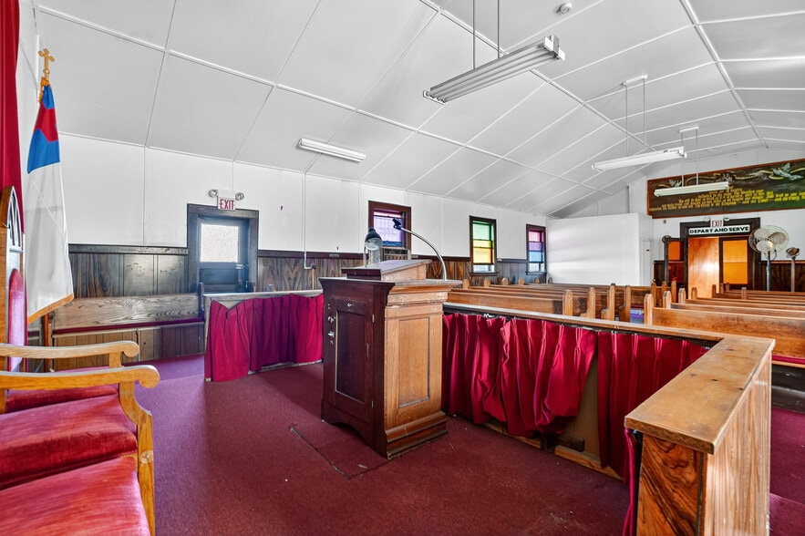 More Photos Of 61 New St, Montclair Specialty For Sale