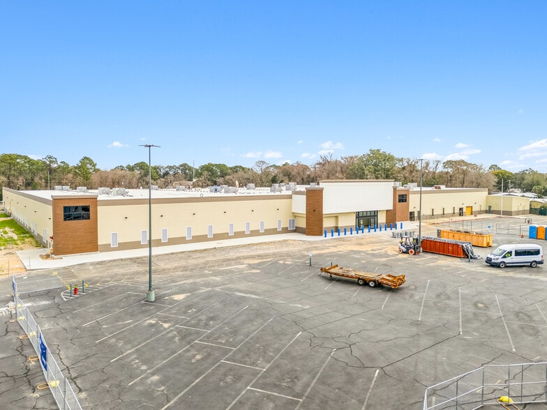 More Photos Of 546 Mary Esther Cut Off NW, Fort Walton Beach General Retail For Lease