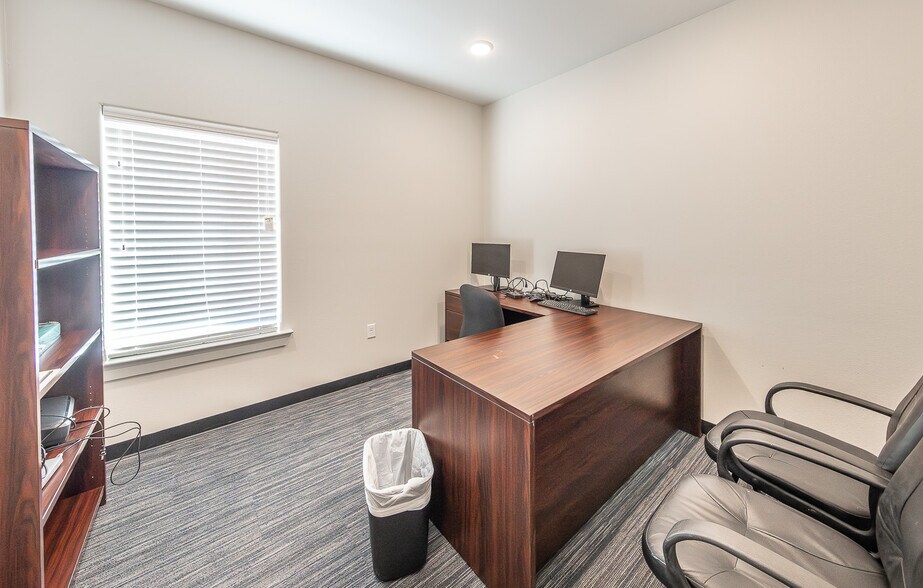 More Photos Of 5004 122nd St, Lubbock Office Residential For Lease