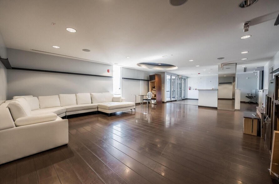 More Photos Of 714 S 4th St, Las Vegas Medical For Sale