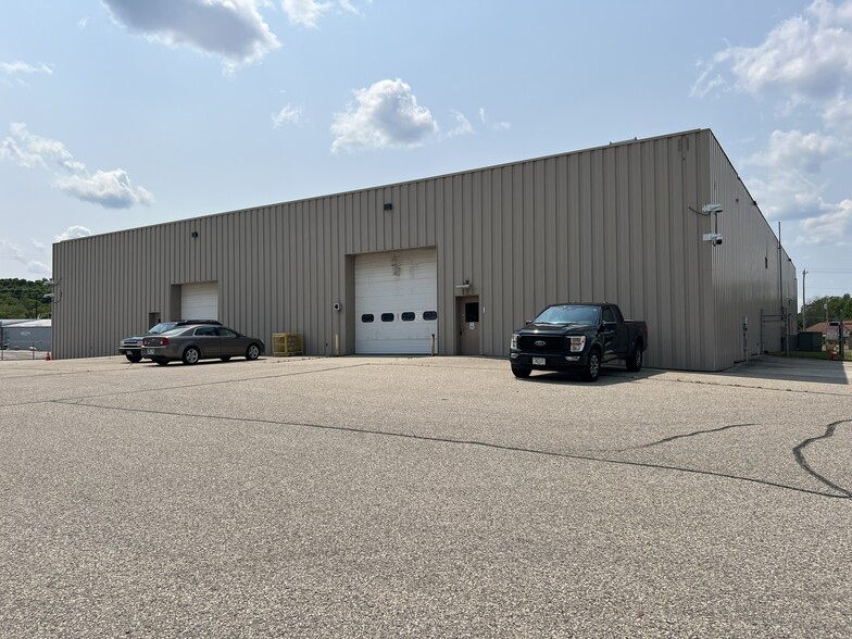 More Photos Of 912 Main St, Wausaukee Warehouse For Sale