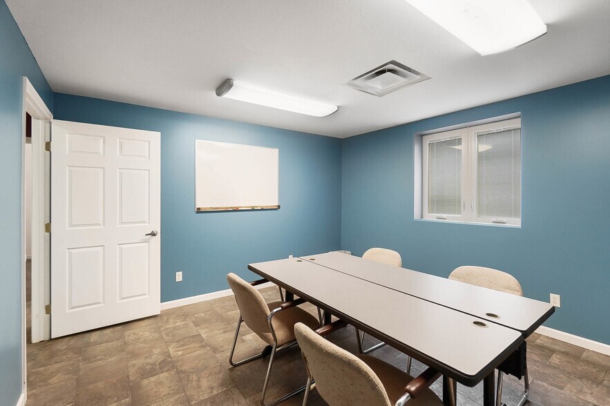 More Photos Of 6220 Knollwood Rd, Springfield Warehouse For Sale