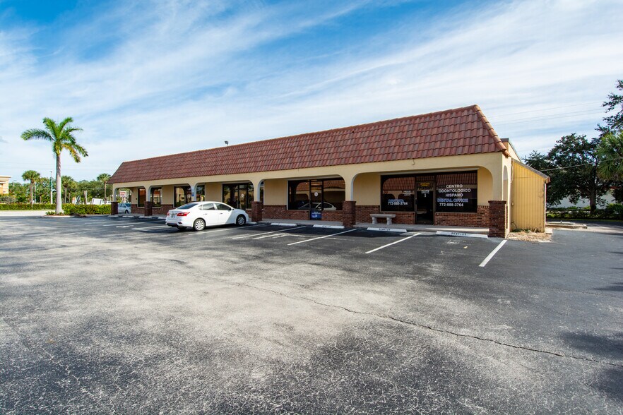 More Photos Of 108 SW Monterey Rd, Stuart Storefront Retail Office For Lease