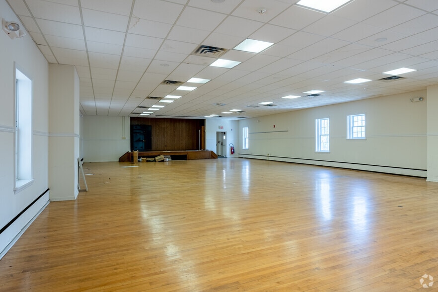 More Photos Of 36 Bergen St, Hackensack Loft Creative Space For Sale