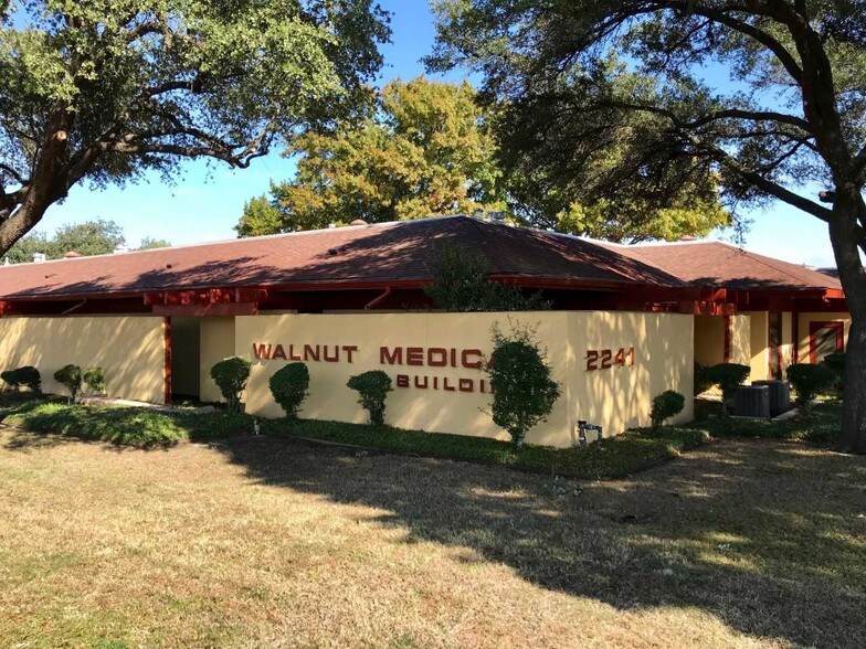 Primary Photo Of 2241 Peggy Ln, Garland Medical For Sale