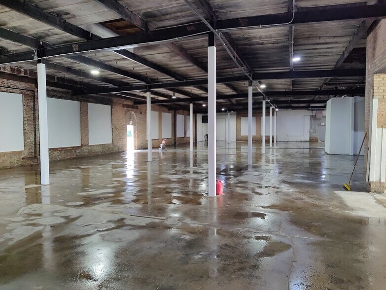 More Photos Of 822 W Exchange Ave, Chicago Warehouse For Lease