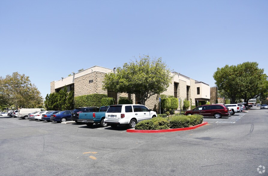 More Photos Of 624 W Duarte Rd, Arcadia Medical For Lease