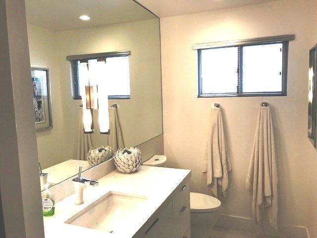 More Photos Of 560-562 S Indian Canyon Dr, Palm Springs Storefront Retail Office For Sale