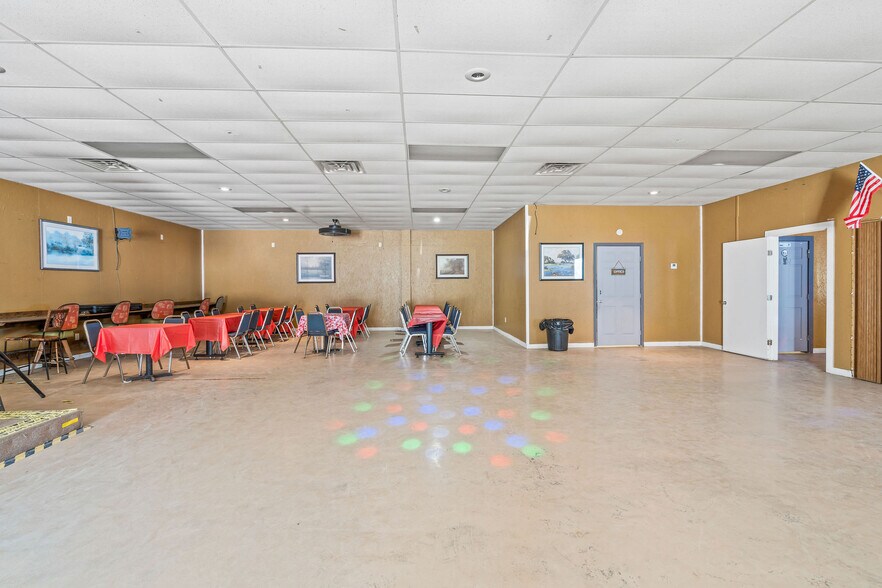 More Photos Of 5810 US Highway 259 N, Naples Freestanding For Sale