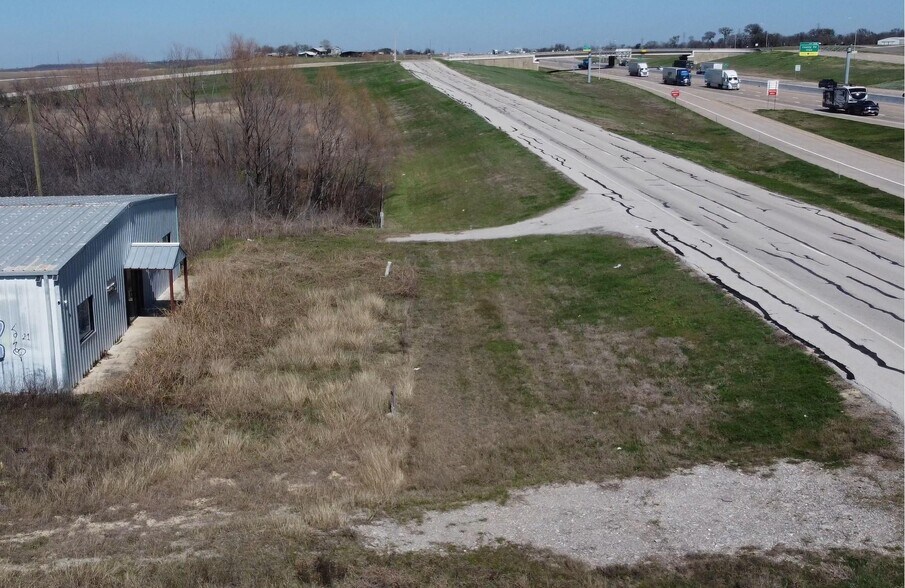 More Photos Of 24387 N Interstate 35, West Warehouse For Sale