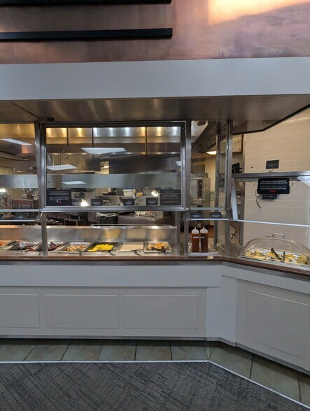 More Photos Of 19120 E Valley View Pky, Independence Restaurant For Lease