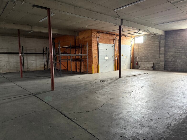 More Photos Of 105 N 16th St, Lebanon Industrial For Lease