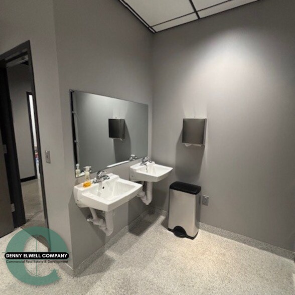 More Photos Of 1545 Blue Sky Blvd-Building 1, Huxley Warehouse For Sale