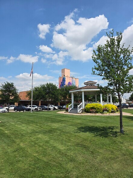 More Photos Of , Carrollton General Retail For Sale